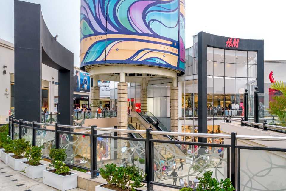 Jockey Plaza presenta a MIA su nuevo chat con IA