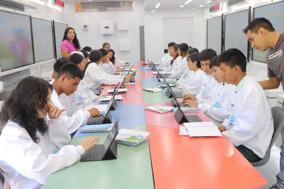 Minedu y Huawei llegan a la San Martin