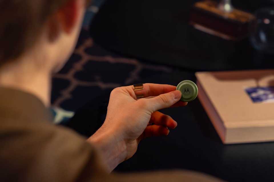 Motorola amplía funciones de localización con moto tag