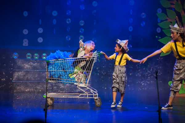 La Tropa Recicladora regresa con fuerza al teatro