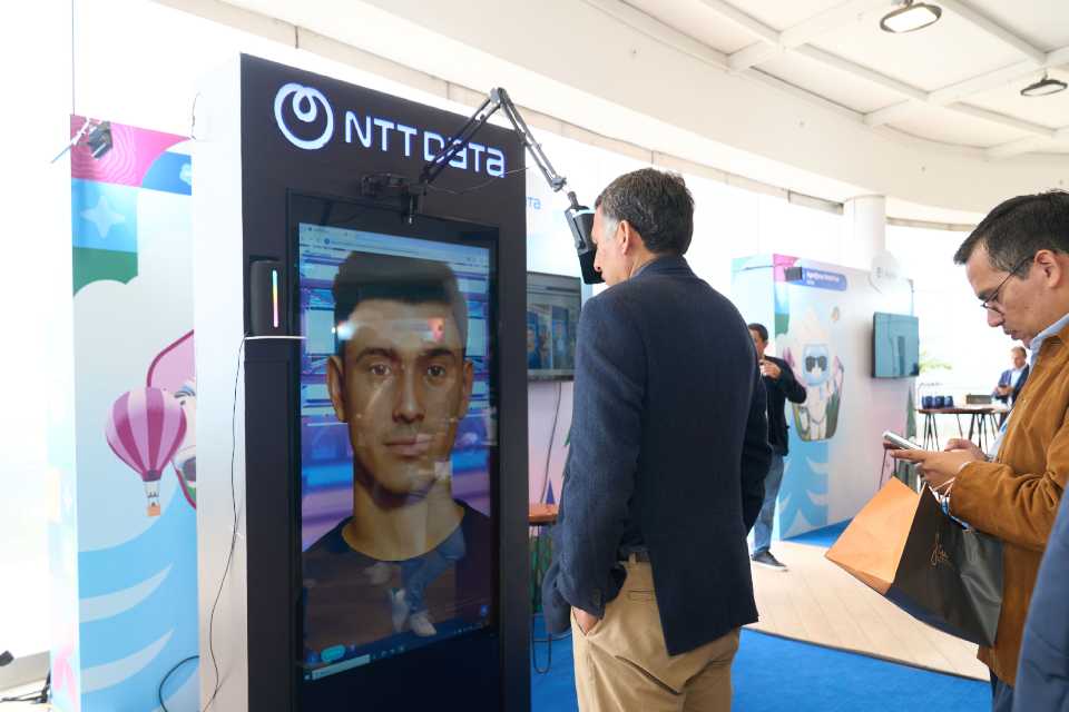 Salesforce apuesta por agentes de IA para transformar los negocios en Perú