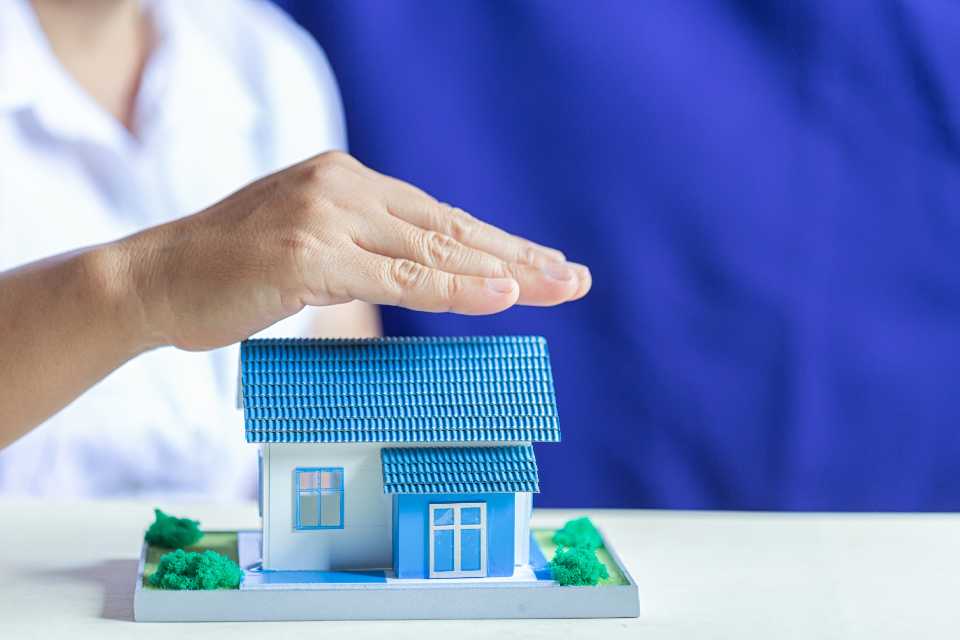 Caen precios de Seguros de Daños en Perú