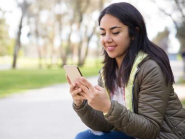 Cómo usar el celular sin sobrecargar la vista ni la mente