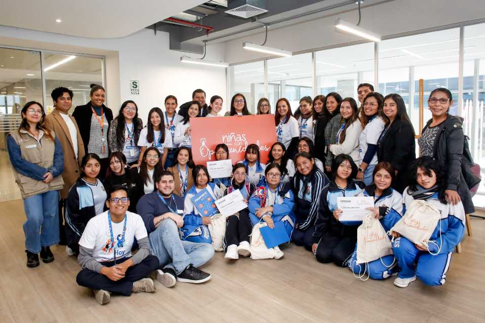 Entel y CARE Perú se unen