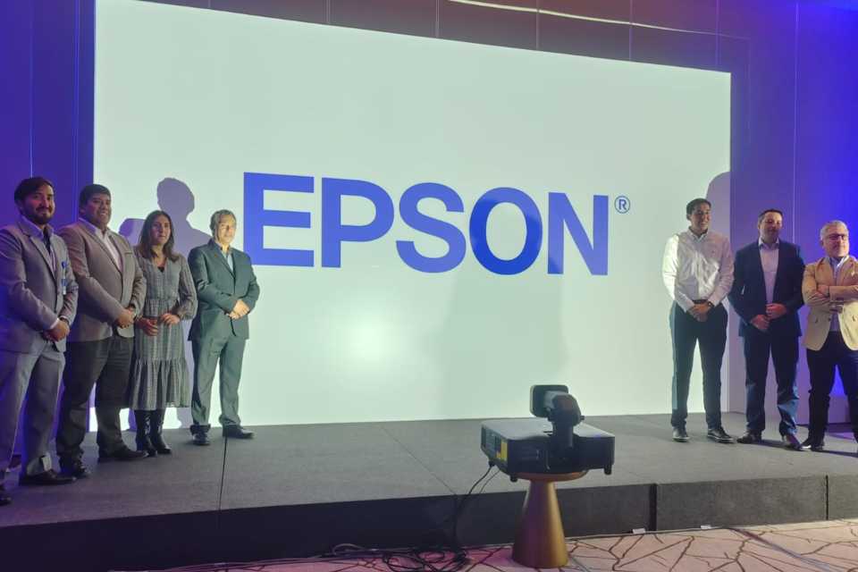 Epson Presenta Proyectores Láser Profesionales en Perú