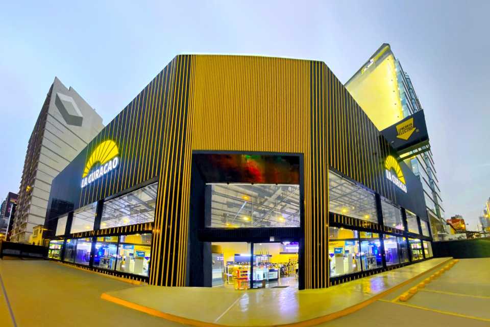 La Curacao reinaugura su Centro de Experiencia