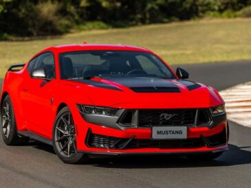 Mustang Dark Horse: Diseño, potencia y adrenalina