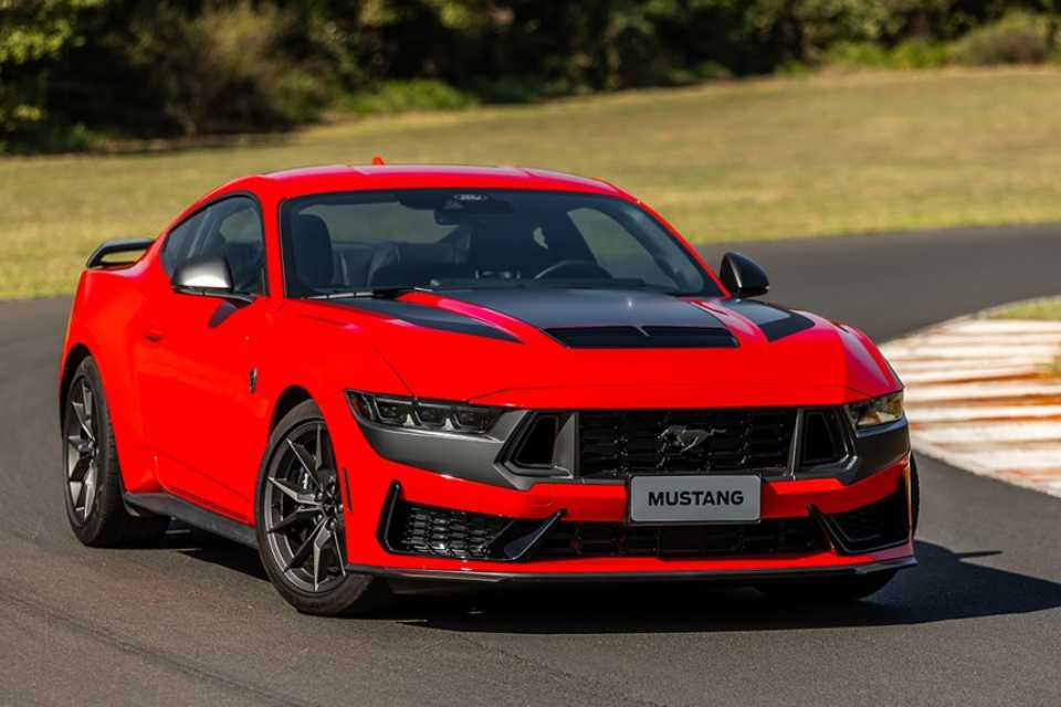 Mustang Dark Horse: Diseño, potencia y adrenalina