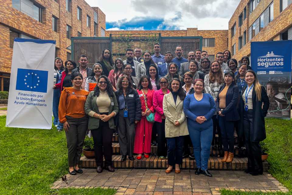 Perú fortalece educación contra desastres y violencia