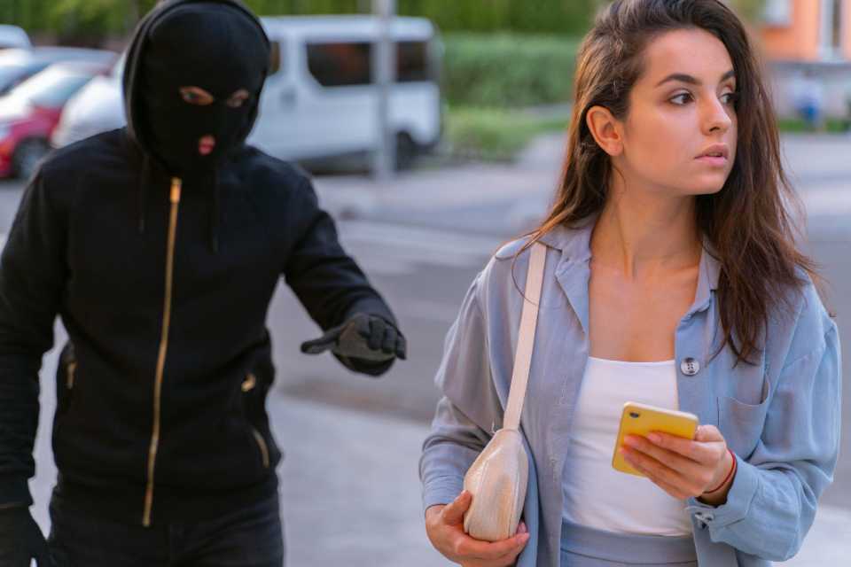 Pueden hackear tu celular robado