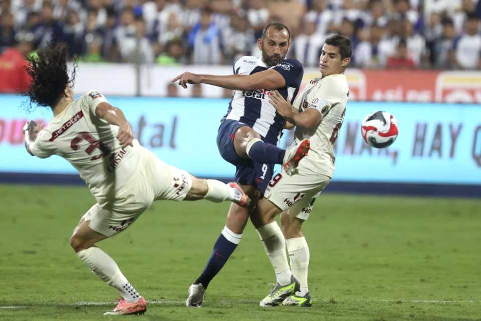 Universitario vs Alianza