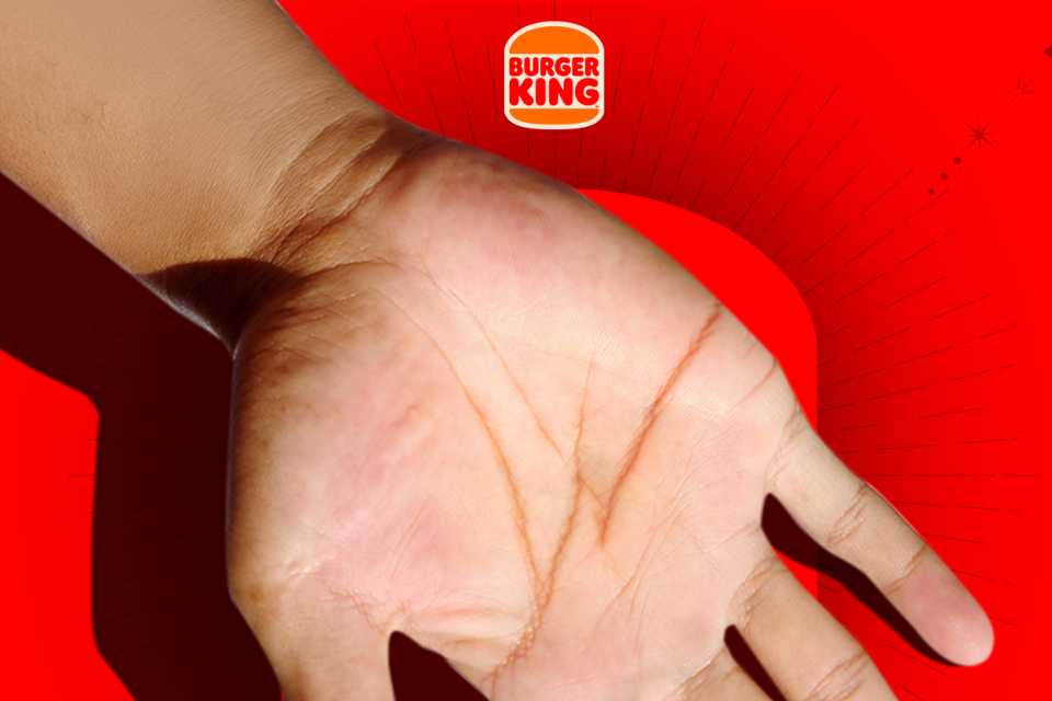 ¿Quieres hamburguesas con descuento y lectura de manos? ¡Esta es tu oportunidad!