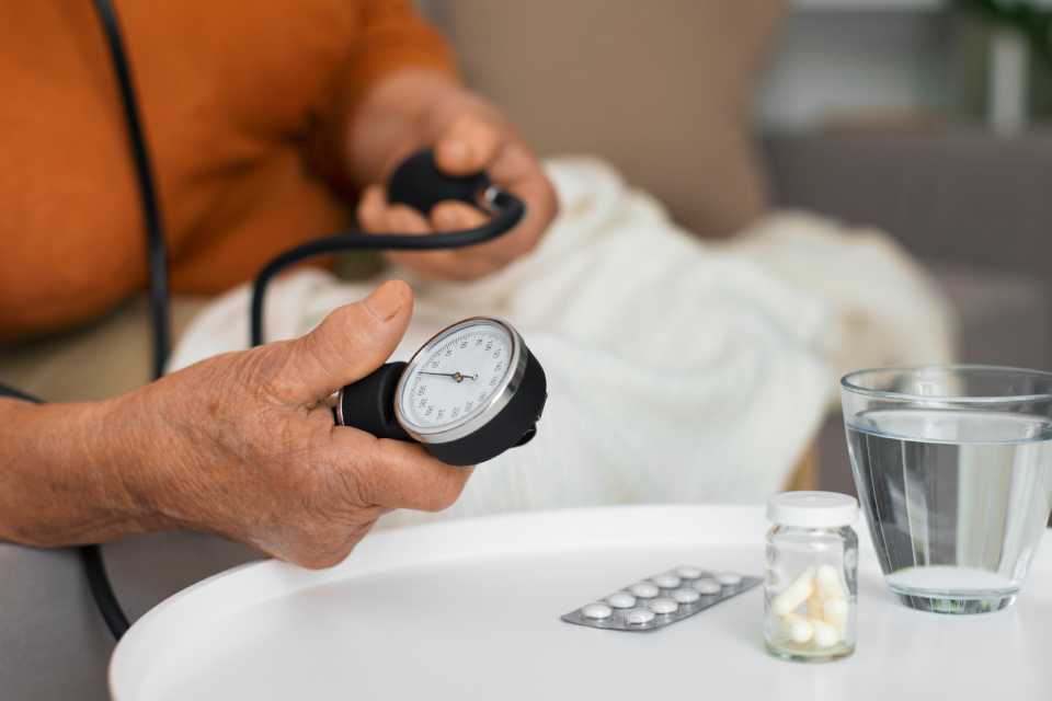 Aprende a monitorear tu salud desde casa