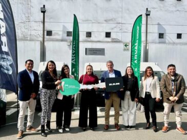 Arval incorpora más de 100 Ram V700 en su flota para potenciar las operaciones del Grupo Cobra