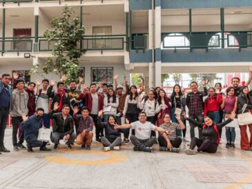 BRITÁNICO reafirma su compromiso con la educación