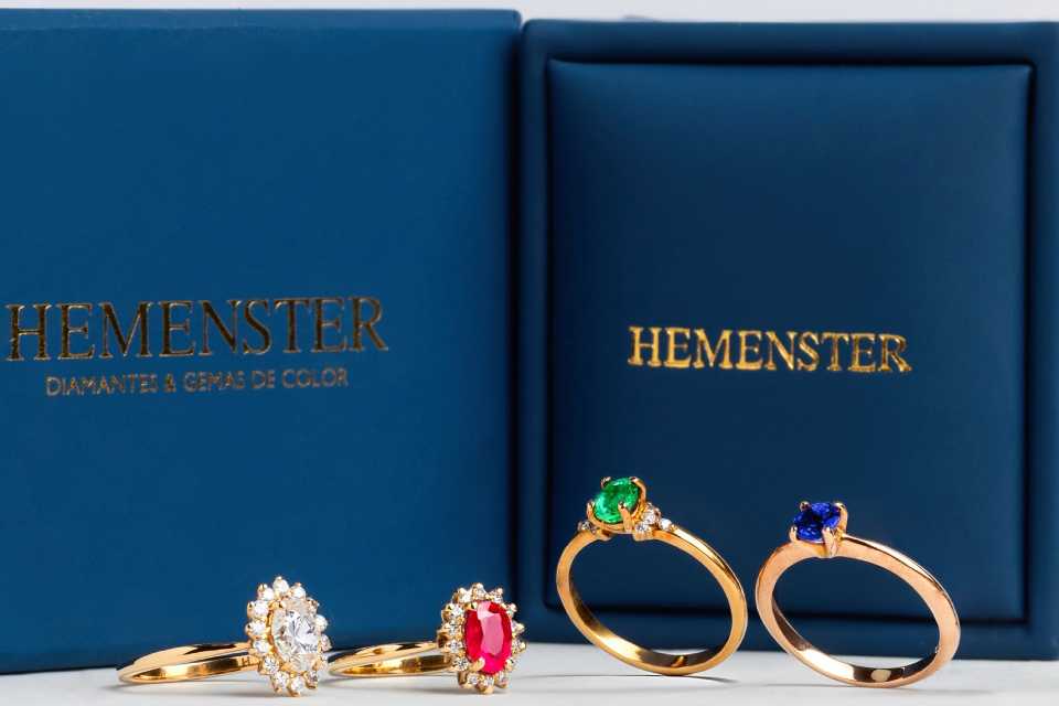 Cinco razones para invertir tu dinero en oro