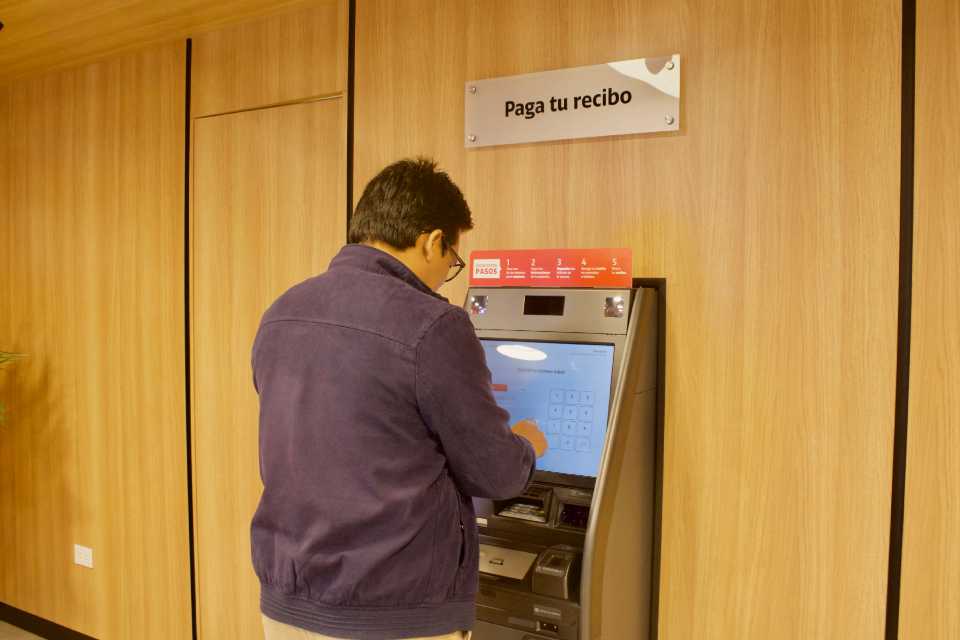 Claro Perú inaugura su primer Centro de Autoatención