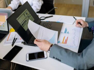 Desarrollo de software y aplicaciones de negocio