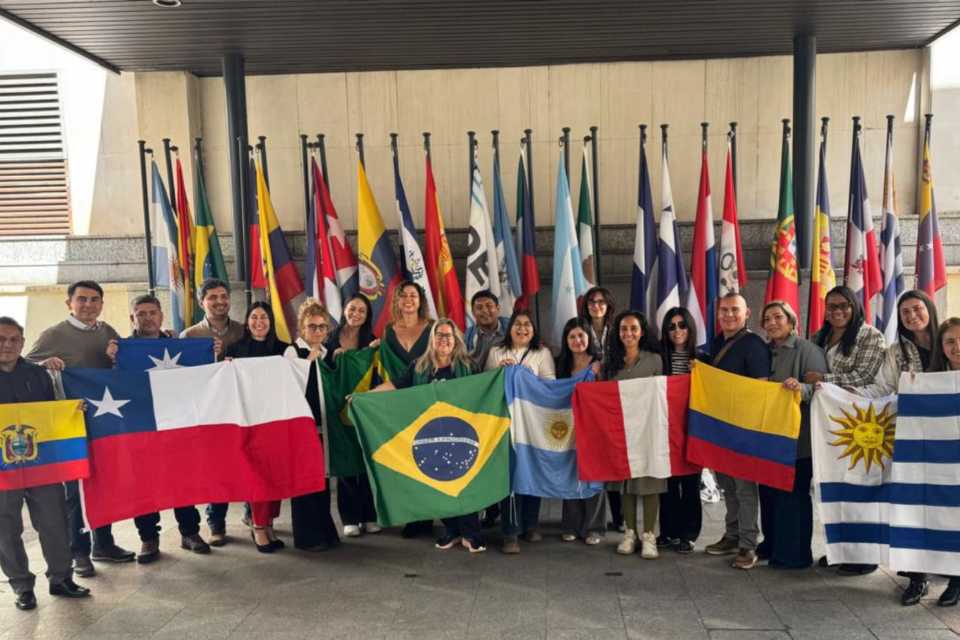 Docentes peruanos en cumbre de Educadores de Iberoamérica