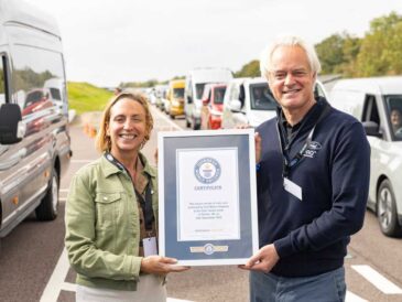 Ford Transit conquista récord del Desfile de Vans