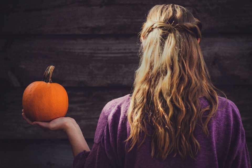 Halloween 2025: 6 peinados icónicos para tu disfraz y cómo recrearlos