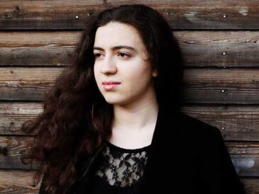 La pianista Marie-Ange Nguci en el Teatro Municipal de Lima