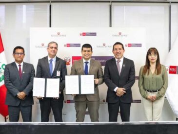 Ministerio de Vivienda y Arca Continental Lindley suscriben convenio