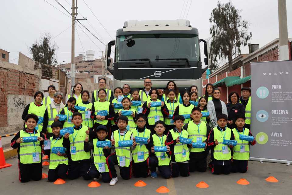 Volvo Group Peru promueve seguridad vial infantil