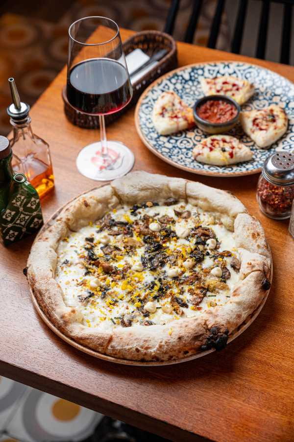 Borde Pizza Atelier amplía su carta