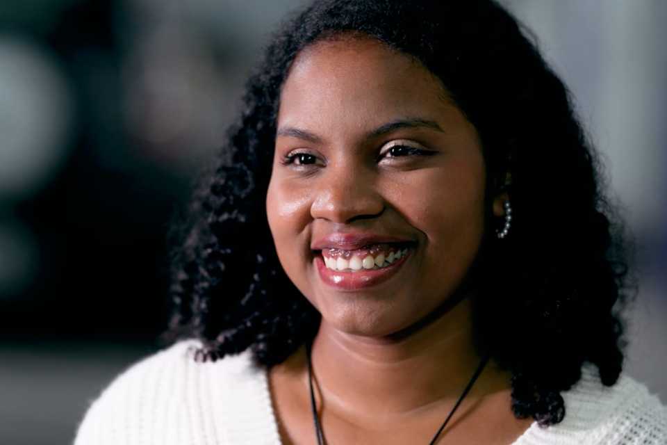 Jolie Messambo es la ganadora de Talento Mallplaza