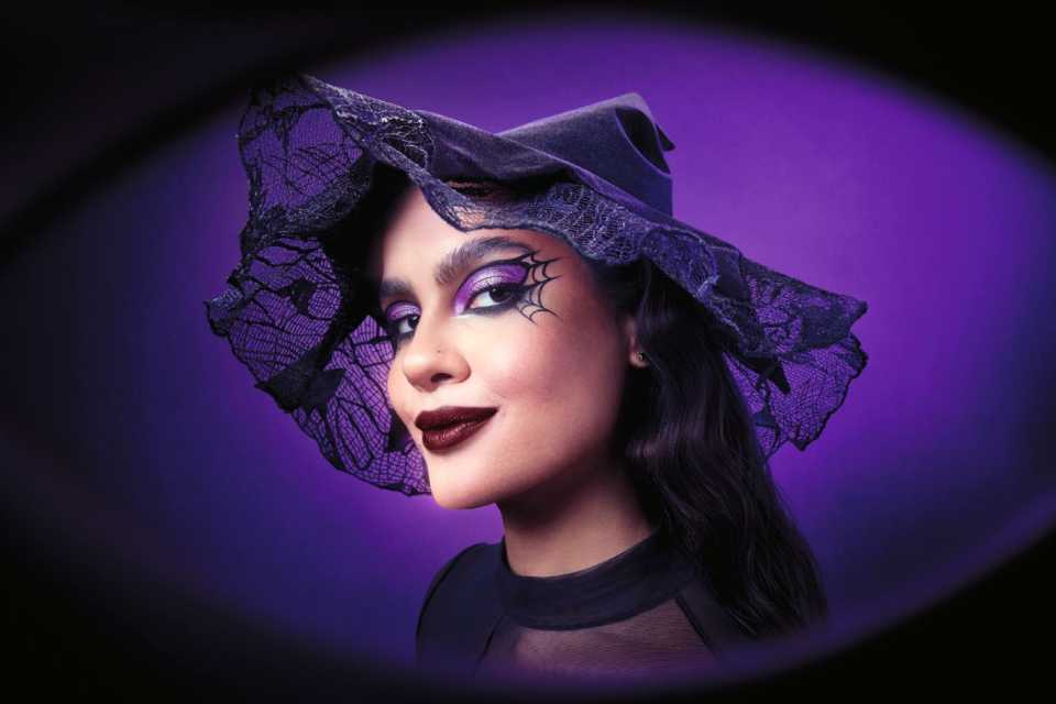 Cómo maquillarte como una bruja chic