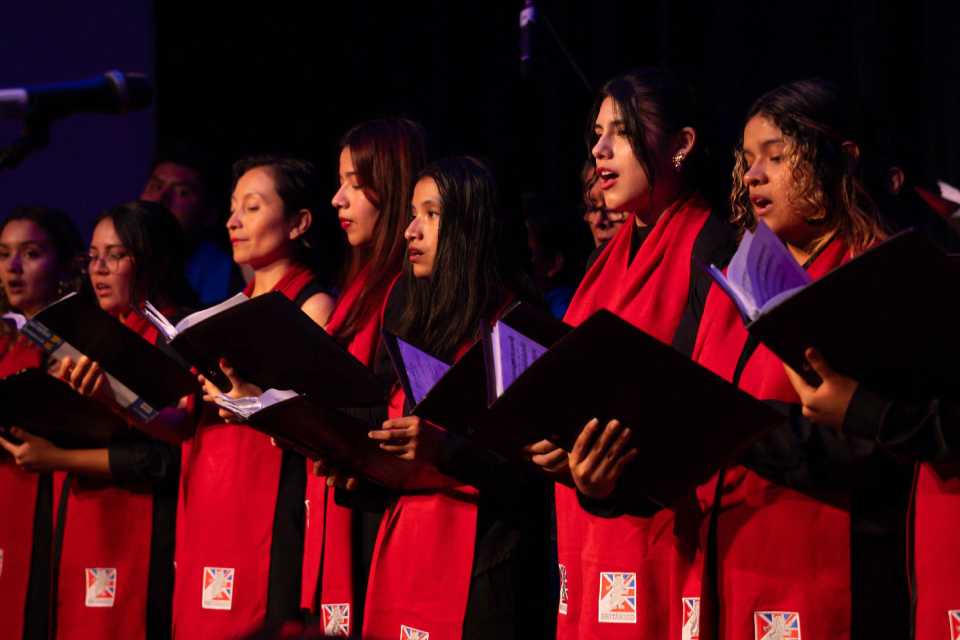 El espíritu navideño llega al BRITÁNICO