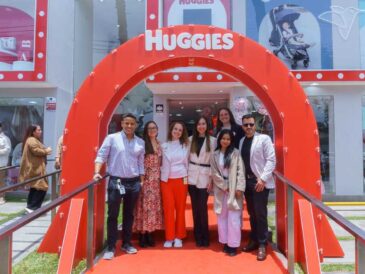 Huggies inaugura su primera tienda insignia en Perú
