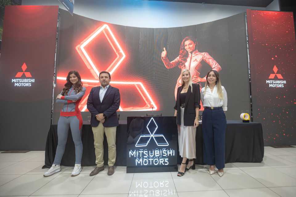 Mitsubishi Motors presenta nueva asesora virtual inteligente