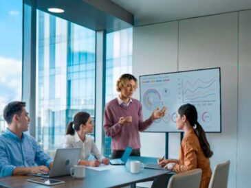 UCAL obtiene aval QS para sus mallas de negocios