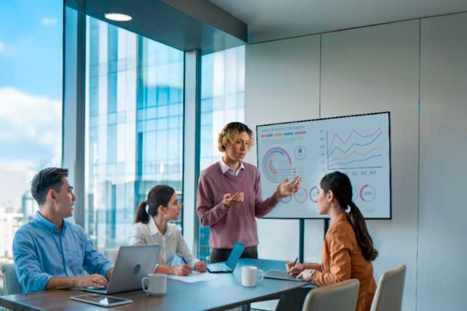 UCAL obtiene aval QS para sus mallas de negocios