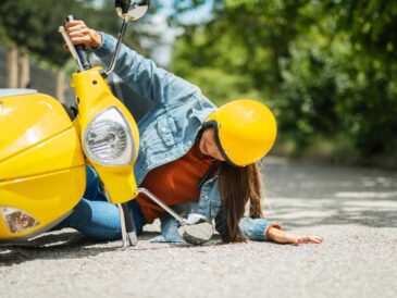 25% de motociclistas maneja pendiente del teléfono