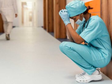 Burnout en Médicos y Enfermeros: Soluciones Tecnológicas