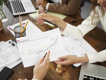 Decisiones clave para tu estrategia comercial en Perú