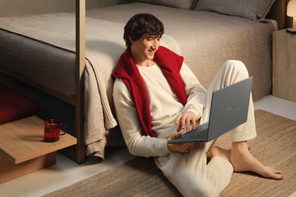 ASUS presenta la Zenbook A16, su laptop Snapdragon más potente con 80 TOPS de IA