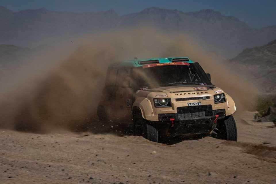 Defender inicia su primera participación en el Rally Dakar 2026