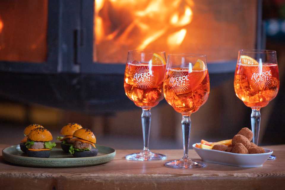 El arte de desconectarse: Guía para un after office digital y relajado en Perú y Latinoamérica