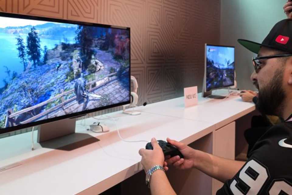 La nueva generación de monitores Samsung Odyssey con IA
