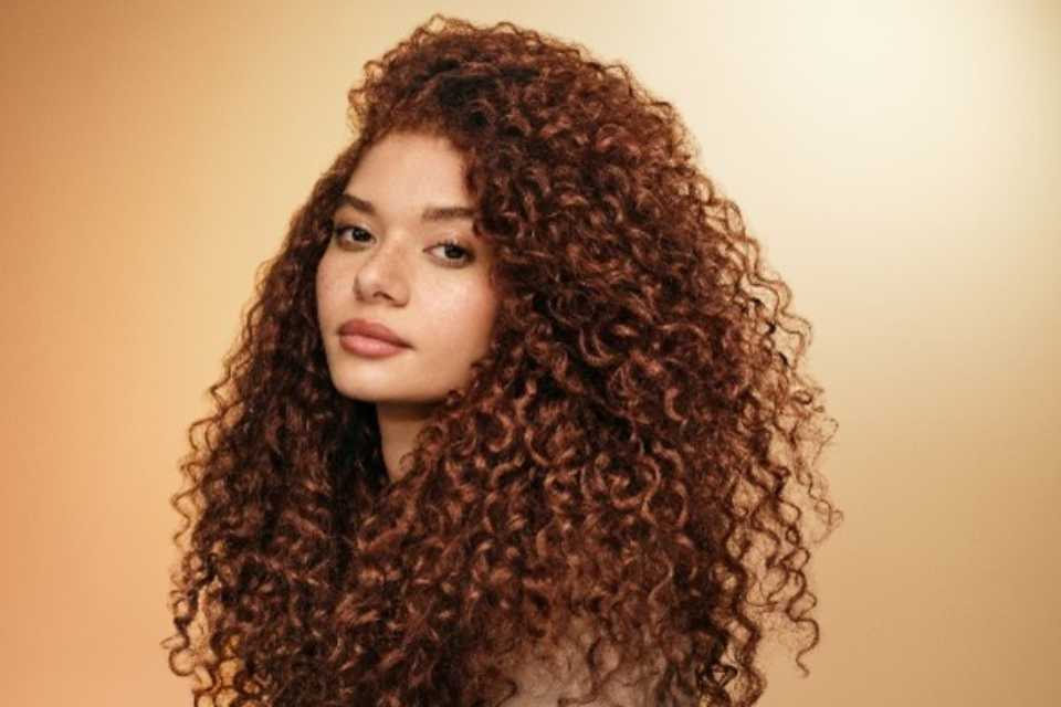 Tendencias de cabello 2026 con tecnología Dyson