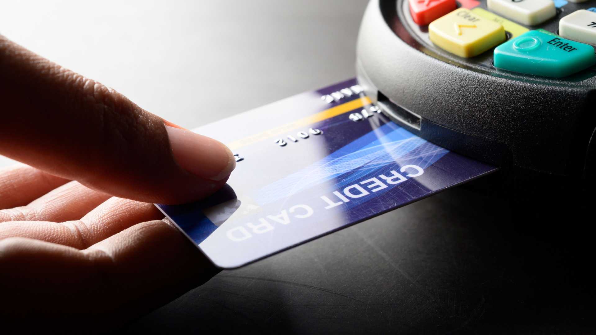 Crédito digital crece 7% y redefine decisiones financieras