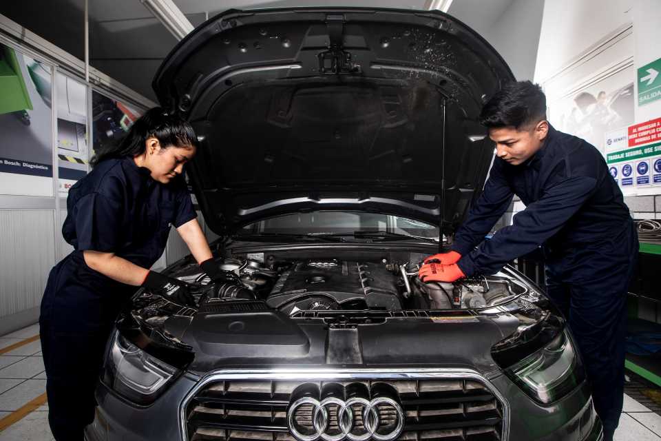 Talleres automotrices en Perú aceleran su digitalización y profesionalización
