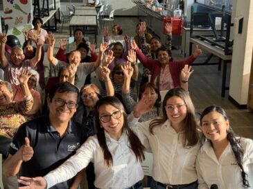 Talleres impulsan alfabetización digital para emprendedoras