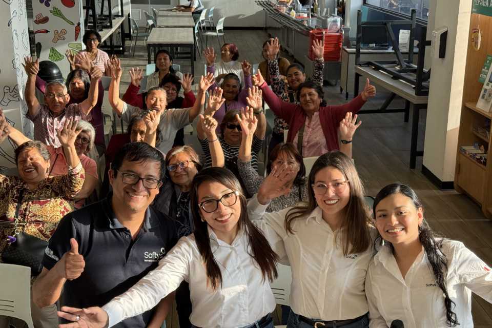 Talleres impulsan alfabetización digital para emprendedoras