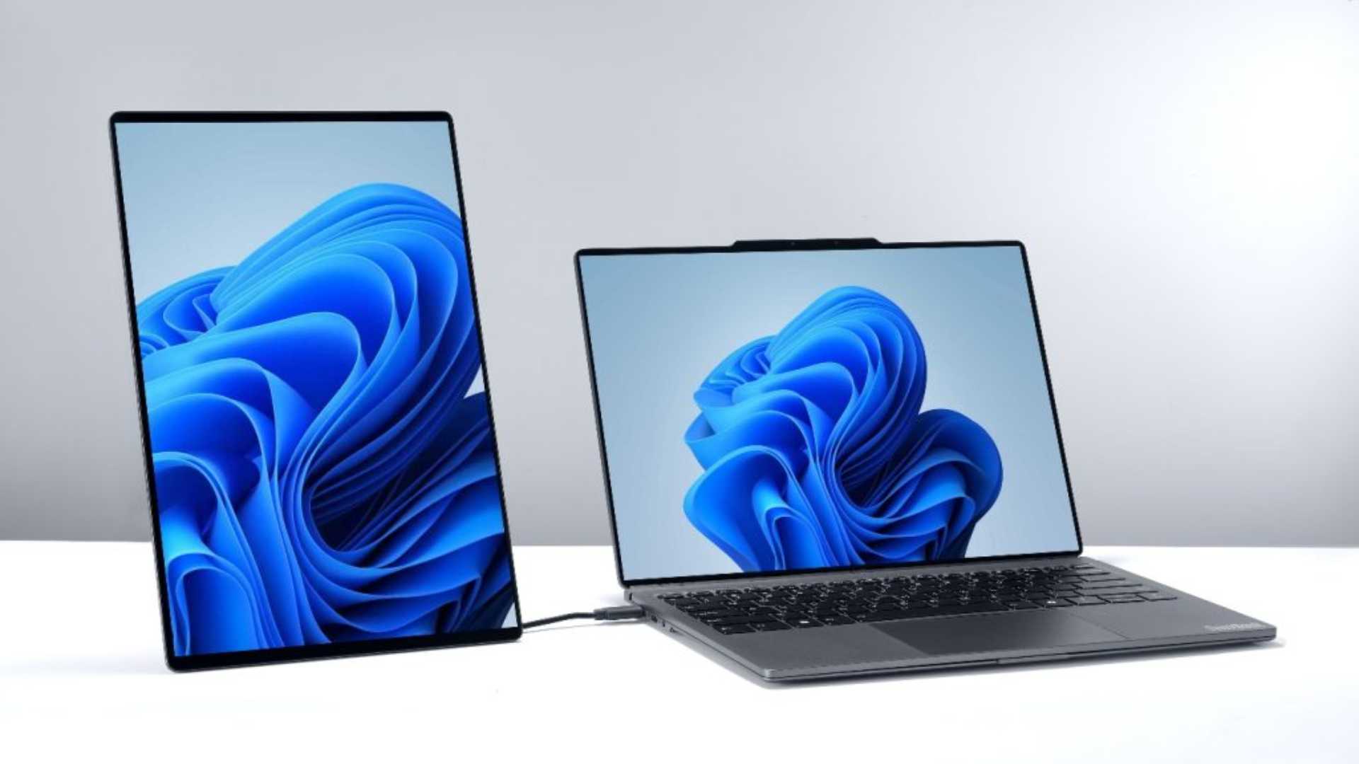 Lenovo impulsa PCs con IA adaptativa y Qira en el MWC 2026