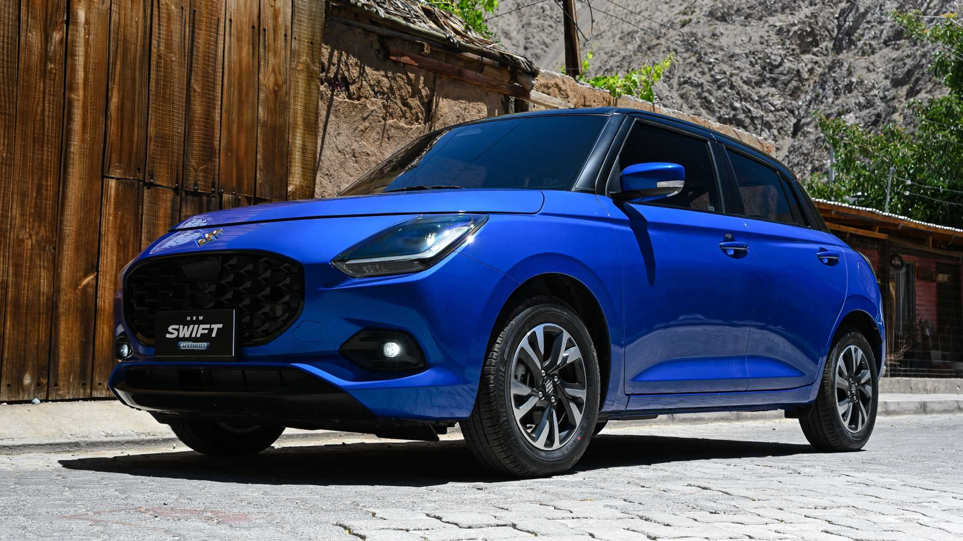 Suzuki Swift Smart Hybrid gana Mejor Hatchback 2026